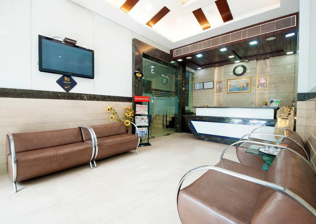 Hotel Amaltas International - Delhi-16 Yeni Delhi Dış mekan fotoğraf